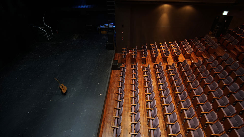 [1관 객석과 무대] 2층 좌측에서 본 모습